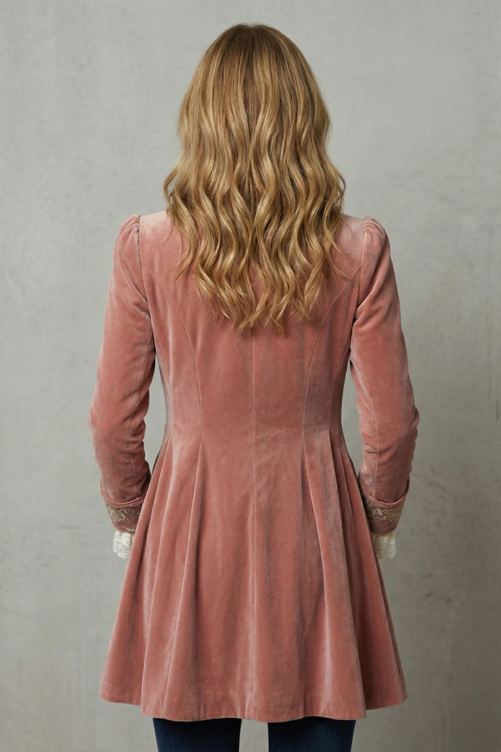 Valerique – Silhueta vintage bordada – Casaco longo
