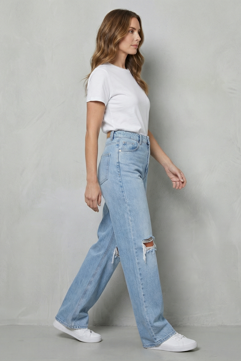 Valerique – Silhueta flare vintage – Calça jeans rasgada