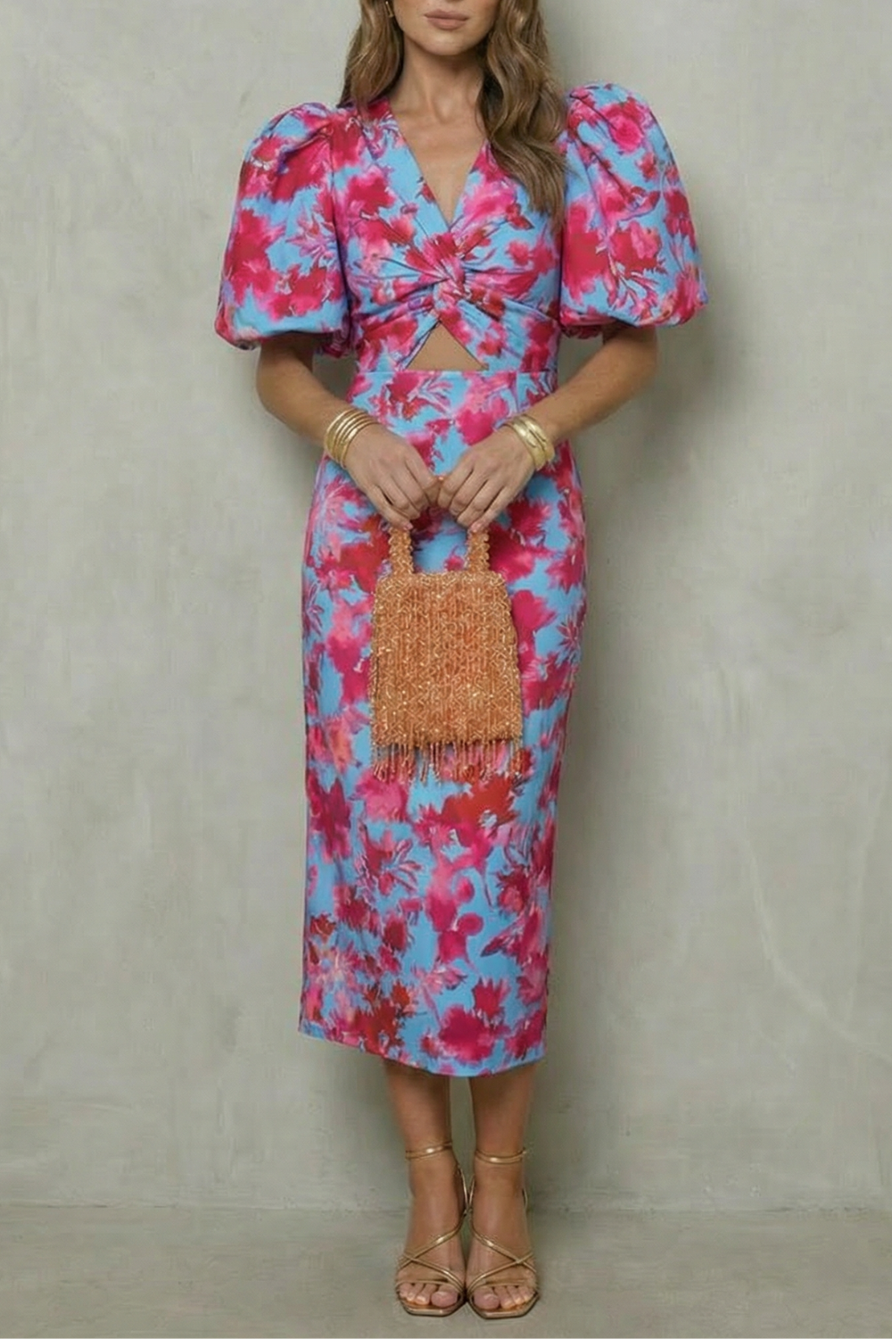 Valerissa – Estampa abstrata marcante – Vestido midi com manga bufante