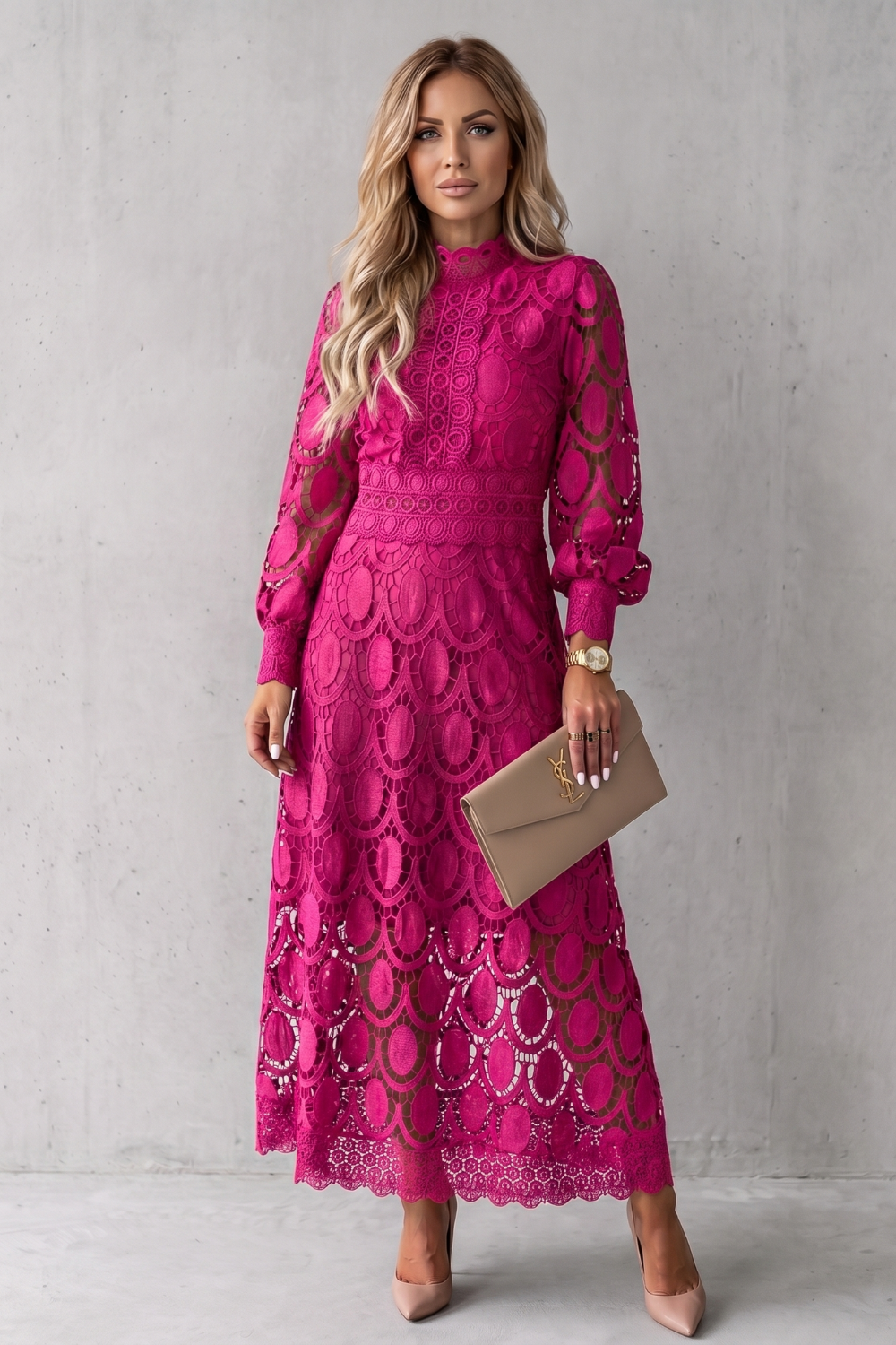 Velmira – Elegância em renda trabalhada – Vestido midi