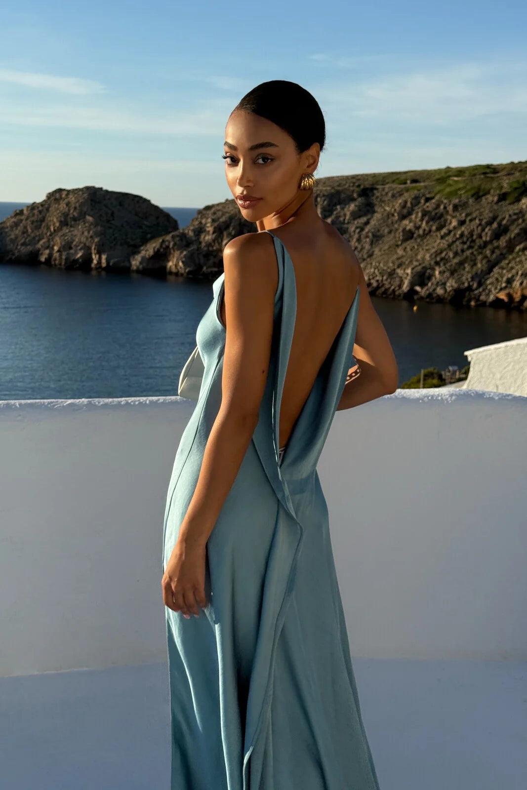 Vestido Longo Acetinado com Decote Drapeado - Daline