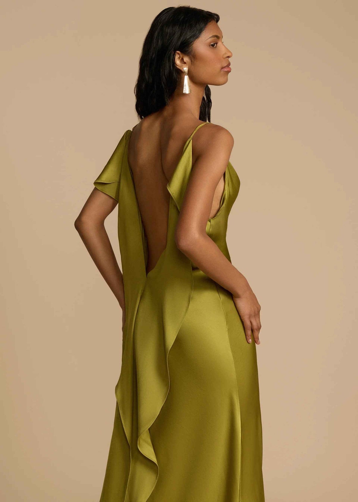Vestido Longo Acetinado com Decote Drapeado - Daline