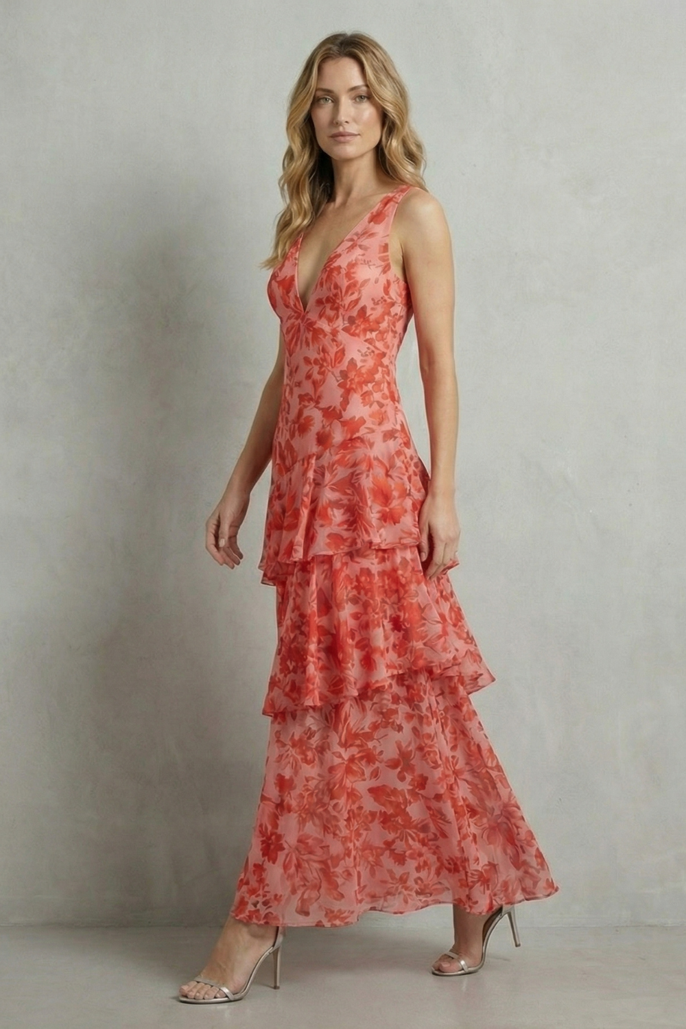 Virella – Camadas em vermelho floral – Vestido longo de chiffon com babados