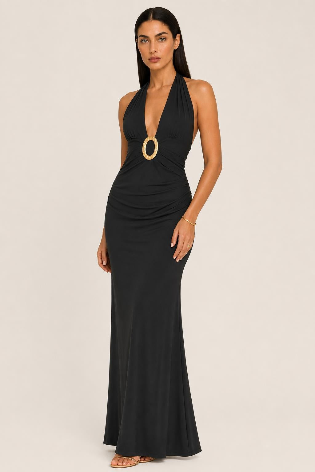 Vestido Longo Halter Decote V Fivela Dourada - Solange — studio_three_quarter — Helena [9534a8bc-dd94-4af7-aceb-535634c8cd2c]