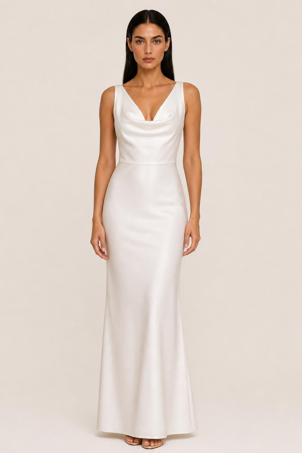 Vestido Maxi Cetim Gola Cowl com Costas Abertas - Vitória — studio_front — Helena [e8315e06-d97e-4268-aec8-861249a0c11f]