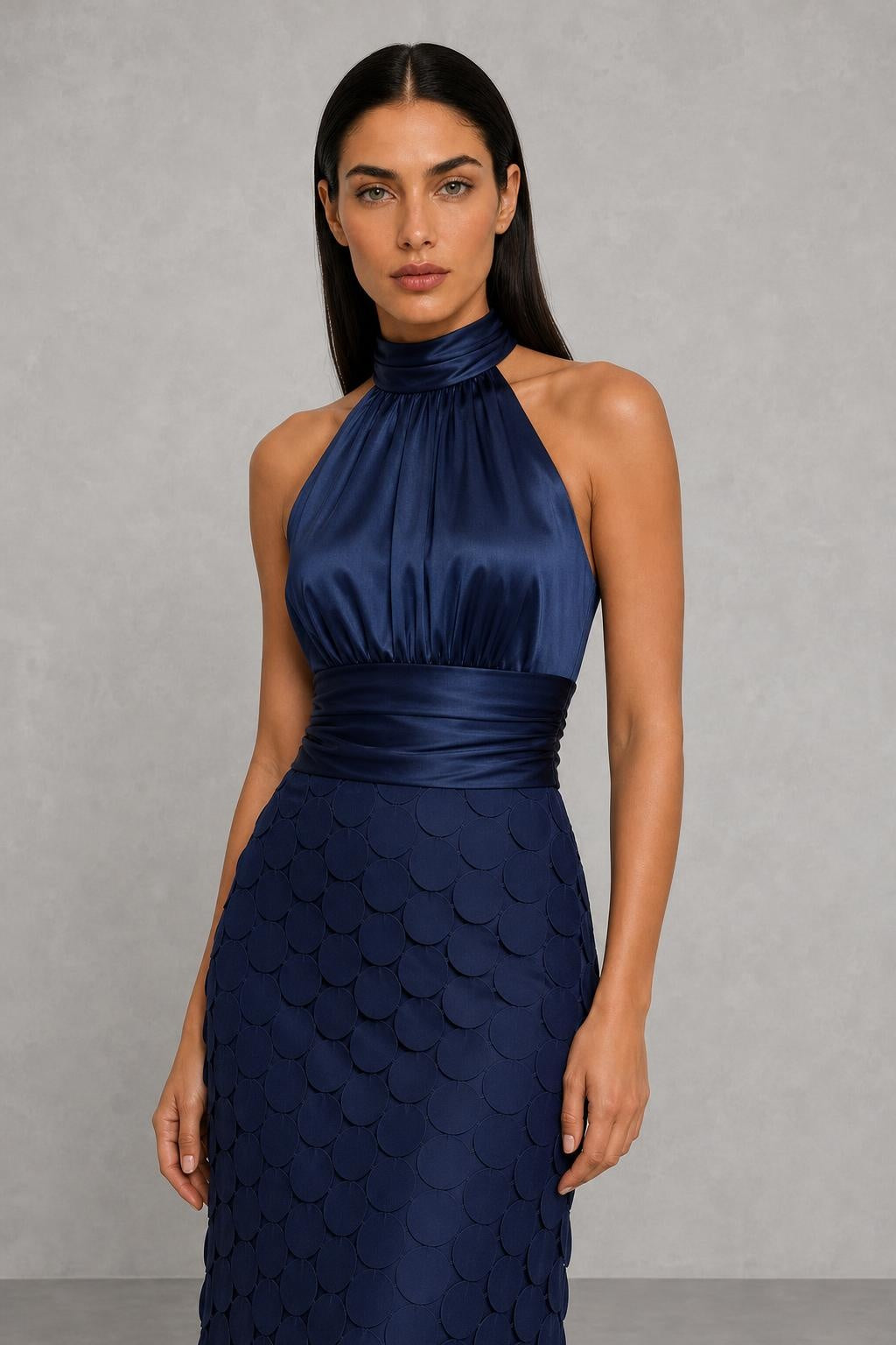 Vestido Longo Acetinado com Aplicações Circulares - Lavínia — studio_closeup — Helena [cb279e19-492a-4315-aa70-ba37e6012e15]