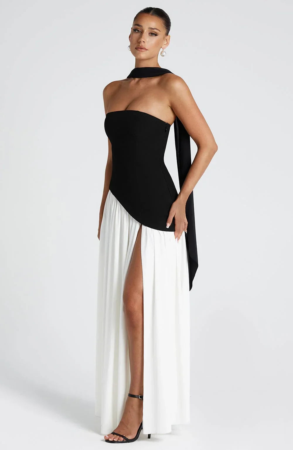 Vestido Longo Assimétrico com Fenda e Lenço - Freya